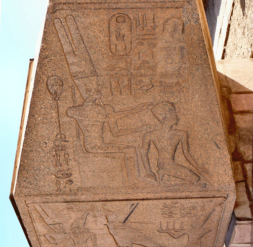 Onderkant&nbsp;punt&nbsp;obelisk&nbsp;van&nbsp;Hatsjepsoet