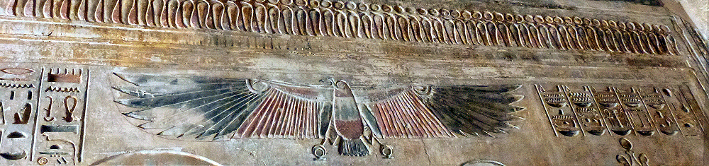 Giergodin Nechbet, beschermer van de farao, in de Tempel van Hatsjepsoet