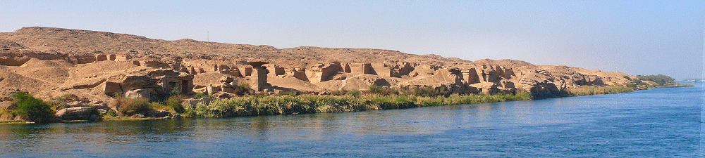 Zandsteengroeven en Tempel van Horemheb en cenotafen