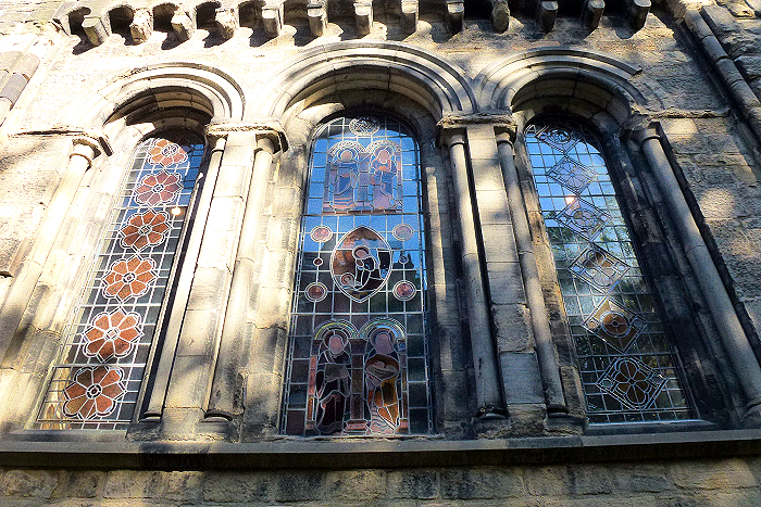 Glas-in-lood ramen buitenmuur