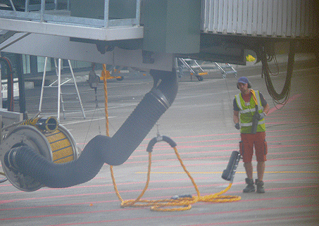 Verwijderen afval vliegtuig