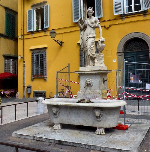 Fontein&nbsp;op&nbsp;Piazza&nbsp;del&nbsp;Salvatore