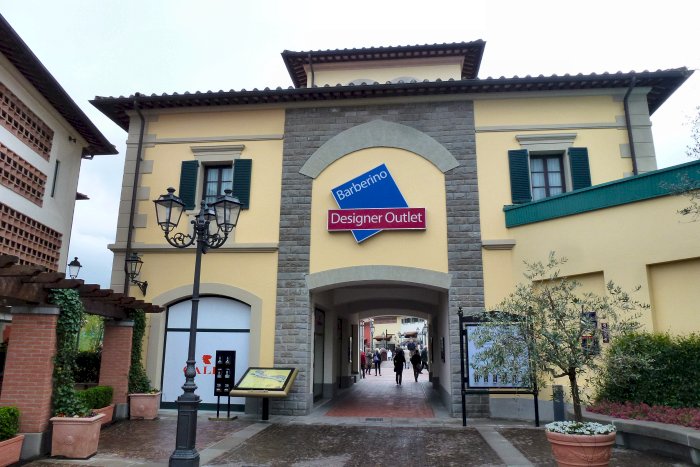 Entree&nbsp;Desiner&nbsp;Outlet