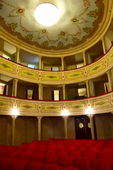 Theaterzaal&nbsp;en&nbsp;plafond